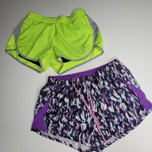 2 Womens Nike Shorts small